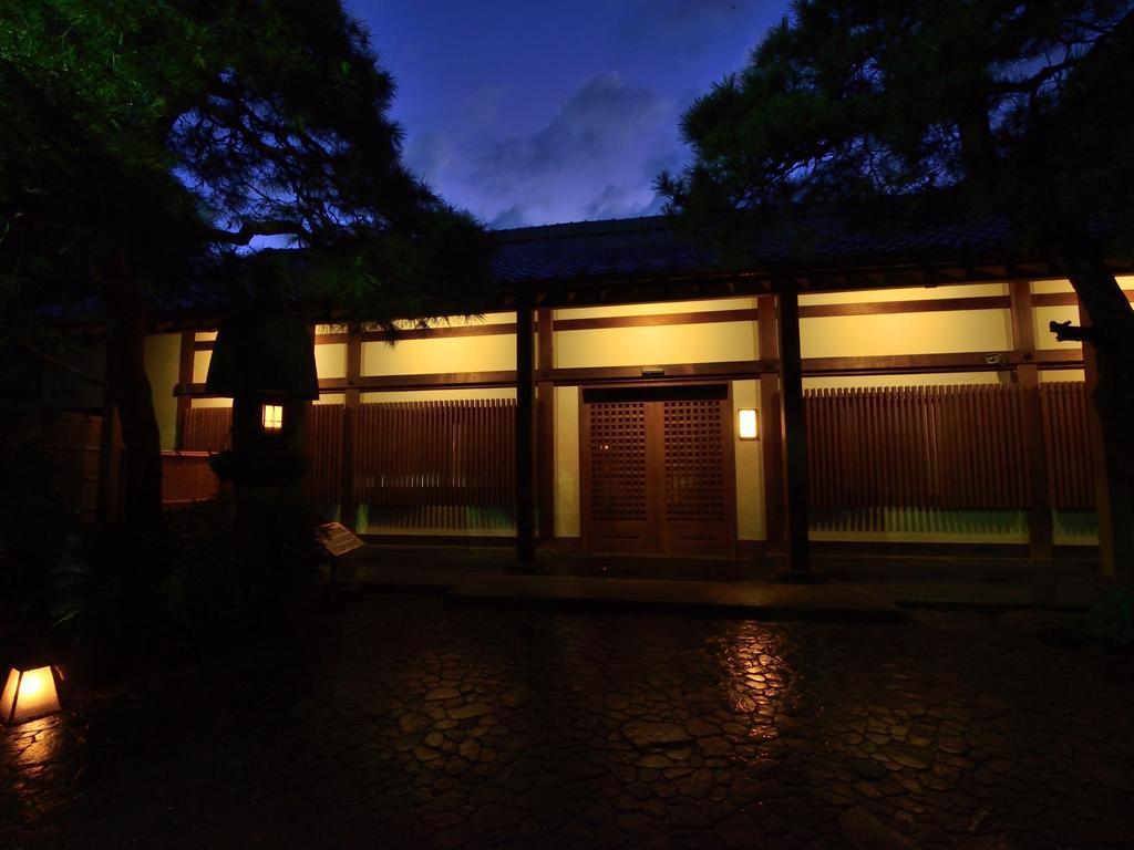 Atami Sekitei Hotel Exterior photo